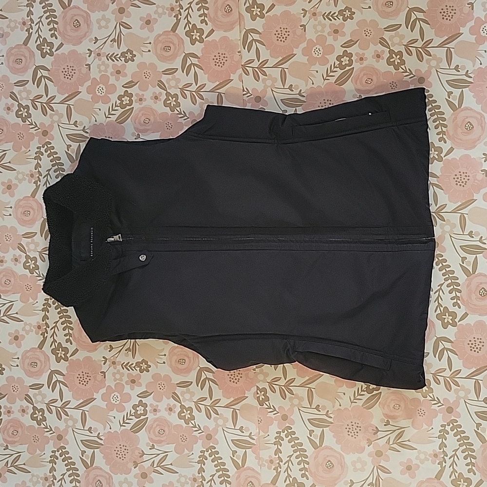 Banana Republic Black Puffer Vest